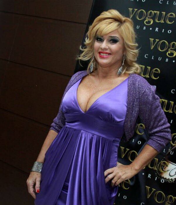 Em 2011, em
entrevista ao R7, Cida contou que tinha vontade de retornar ao reality da
Globo, assim como aconteceu com Marcelo Dourado (BBB4).
— Eu quero entrar
de novo no BBB. Tenho saudades, e como também não sou boba nem
nada, quero ganhar dinheiro e voltar a ter visibilidade