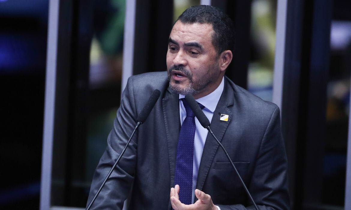 Decisão veio após investigações sobre supostos desvios de recursos públicos