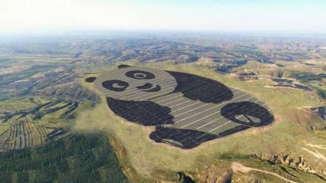 Estação de energia em formato de panda, na China