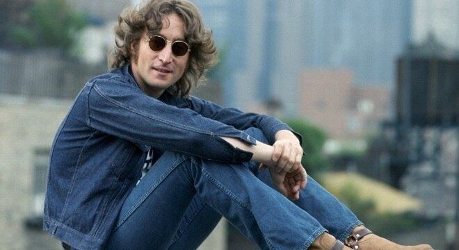 John Lennon posa para o amigo e fotógrafo Bob Gruen, em 1974, em NY