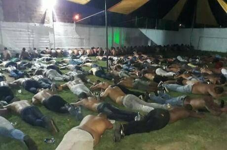 Detidos foram levados para a Cidade da Polícia
