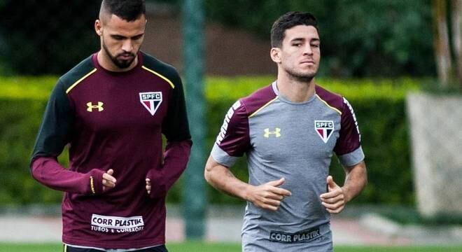 Lucão e Marcinho durante treino no Centro de Treinamento do São Paulo