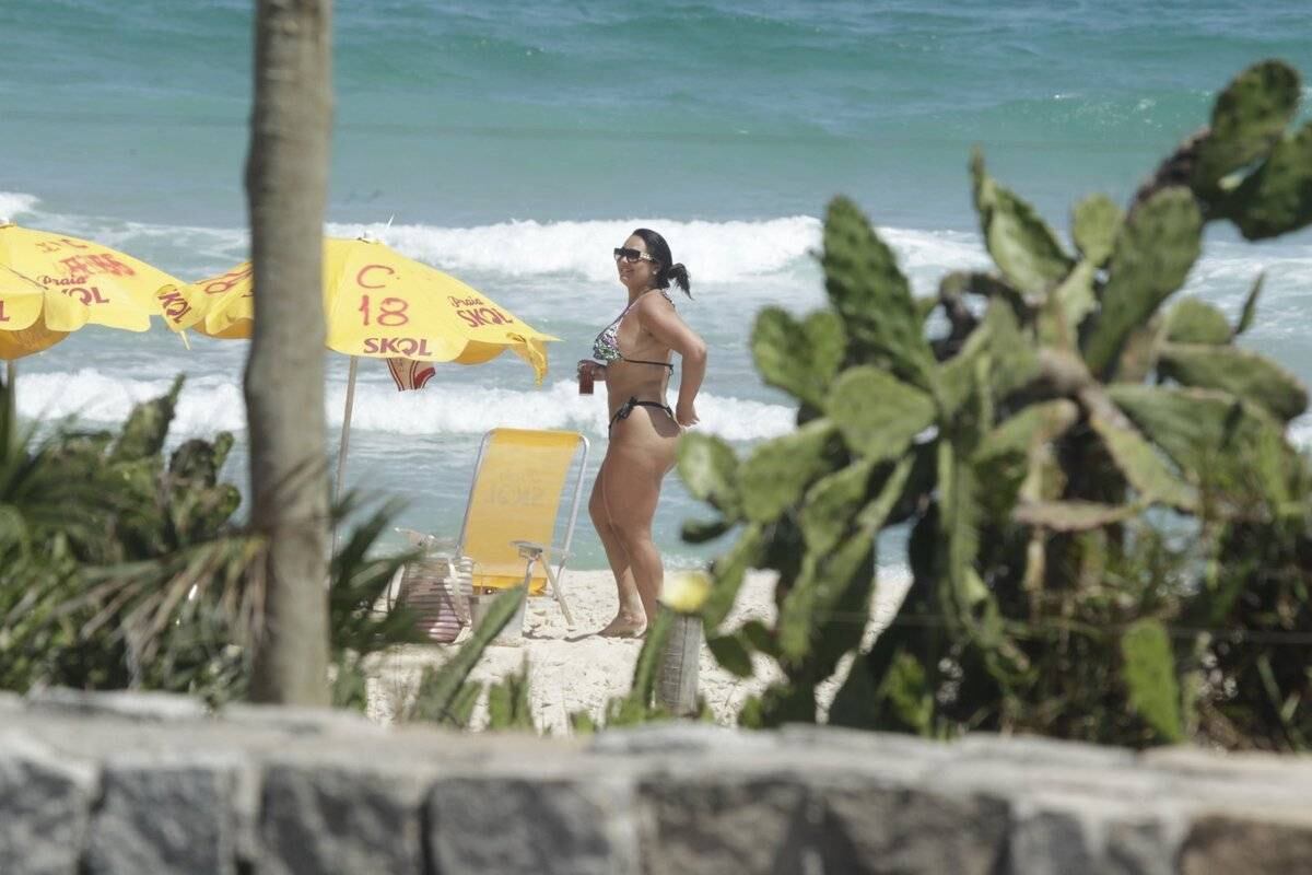 Outros fãs chegaram a elogiar o corpo de Andressa, falando que ela é a mulher perfeita