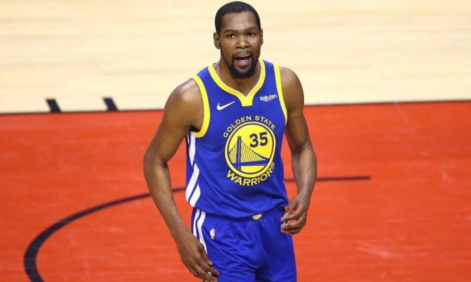 Após três temporadas, dois títulos e dois MVP das finais, o ala Kevin Durant decidiu deixar o Golden State Warriors e assinar com o Brooklyn Nets por US$ 164 milhões/4 anos. O astro se recupera de uma lesão no tendão de Aquiles e só retorna as quadras em 2020.