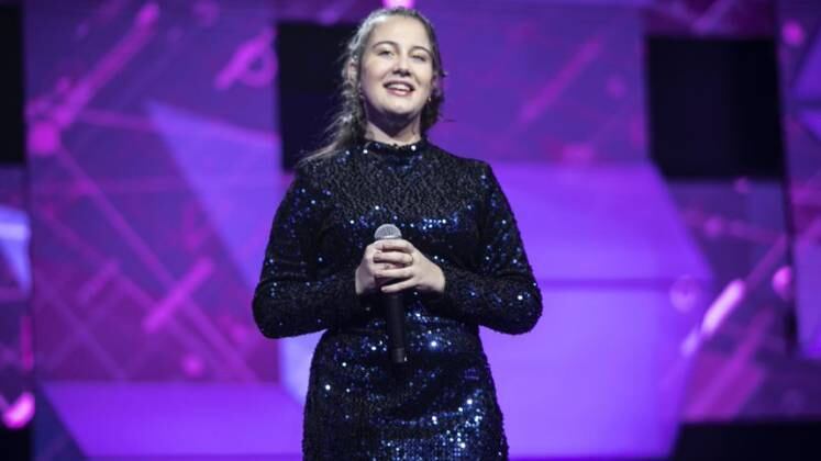 Brilhando no palco, Priscila Vieira fez 86 jurados cantarem
e dançarem junto ao som de Can't Stop The Feeling, de Justin Timberlake
 
 O Canta Comigo Teen 2 vai ao ar todos os domingos, a partir das 18h, na tela da Record TV

