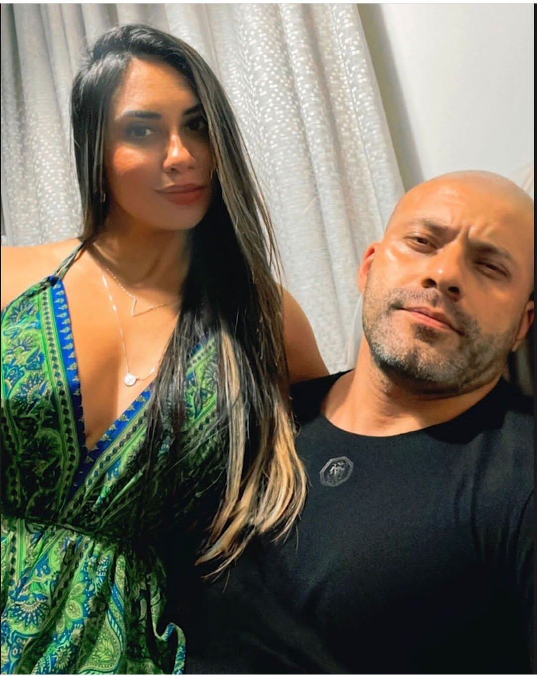 Daniel Silveira com a esposa, Paola Daniel