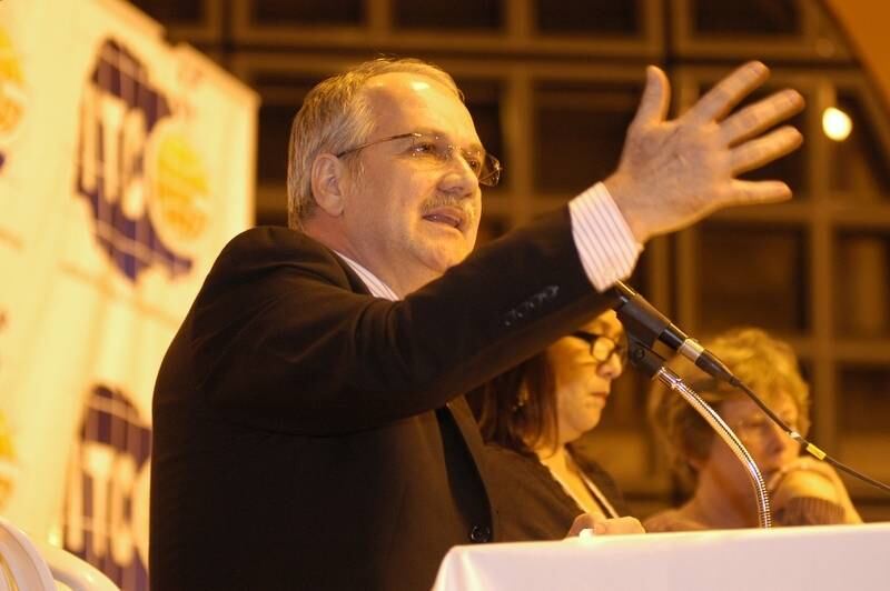 Luiz Edson Fachin é professor da UFPR