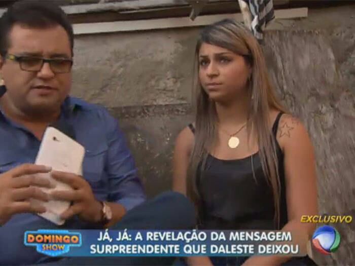 A vida de Daleste melhorou
após o sucesso com o funk ostentação. Com isso, ele começou a comprar seus
objetos eletrônicos desejados e pediu à mulher que desse seu tablet para alguém
que precisasse

— Fui eu que dei de presente no aniversário dele. Como ele começou a ganhar um
dinheiro, ele comprou um melhor e eu resolvi dar presente para os meus primos



+ Aproveite e confira as matérias do programa Domingo Show

+ Já curtiu a página do Domingo Show no Facebook? É só clicar!

+ Siga o Domingo Show no Twitter e receba todas as notícias do programa
