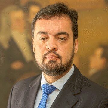 Castro nomeia secretários no governo