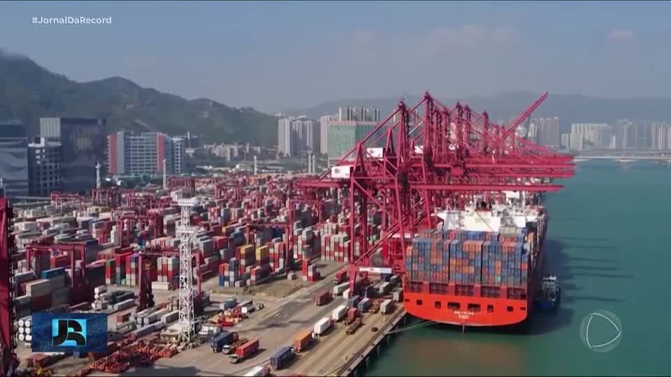 Impacto da nova tarifa de Trump ao Brasil pode chegar a R$ 20 bilhões