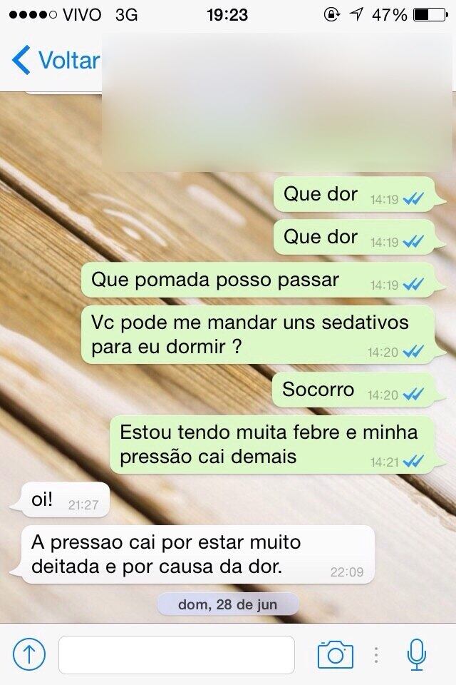 Os procedimentos foram realizados por um cirurgião plástico no Hospital Canto do Forte, em Praia Grande. 
Por causa das dores, Avighi ainda relata que Daniela procurou o responsável pelas cirurgias e sua assistente, mas ambos teriam dito que as dores eram normais, por causa da agressividade do procedimento. Sem suportar a dor, Daniela procurou o mesmo hospital e foi internada no dia 29 à noite. Segundo o irmão da vítima, ela estava com febre e sua pressão arterial havia caído

