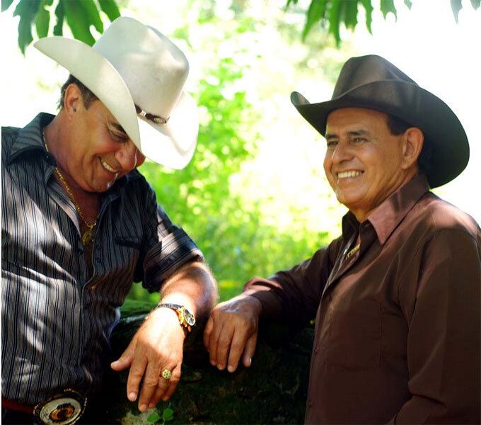 Gino e Geno encerram a 48º Exposete