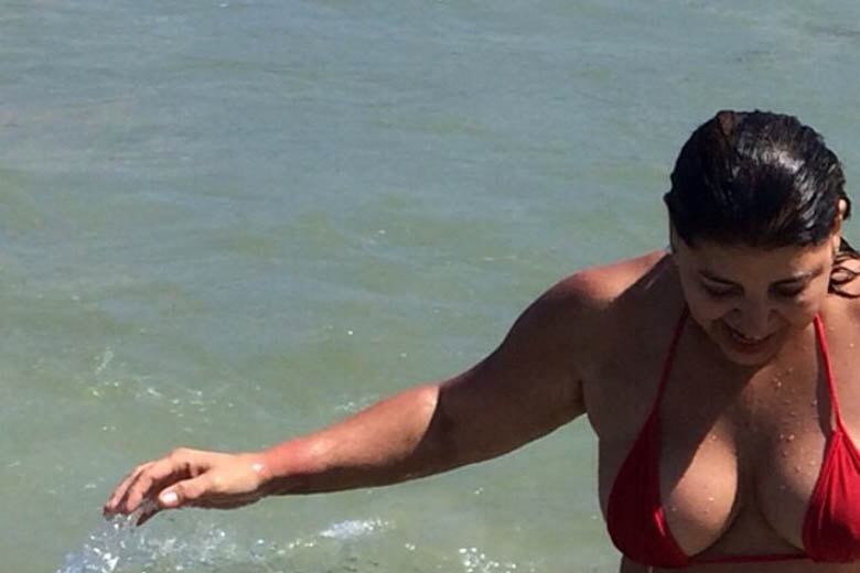 — Mas isso também foi para mostrar para algumas mulheres,
indiretamente e com muito cuidado, que é possível, sim, chegar nessa idade
maravilhosamente bem

+ Roberta Miranda comenta foto polêmica na internet: “Eu não abri as pernas, aquilo é um nu artístico”
+ Roberta Miranda defende Zezé nas redes sociais: “Ele deve continuar discutindo com os fãs”
+ Miss São Paulo lista cinco produtos de beleza indispensáveis na necessaire
+ Zilu revela de onde tirou forças para superar a separação com o cantor Zezé

