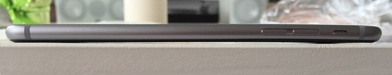 Seu aparelho apresentava uma curvatura bastante acentuada, principalmente na parte superior do iPhone