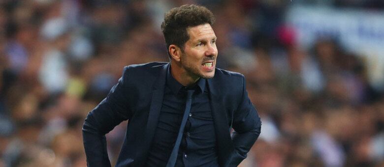 Técnico Diego Simeone não poderá contar com novos reforços na próxima temporada e deve perder jogadores