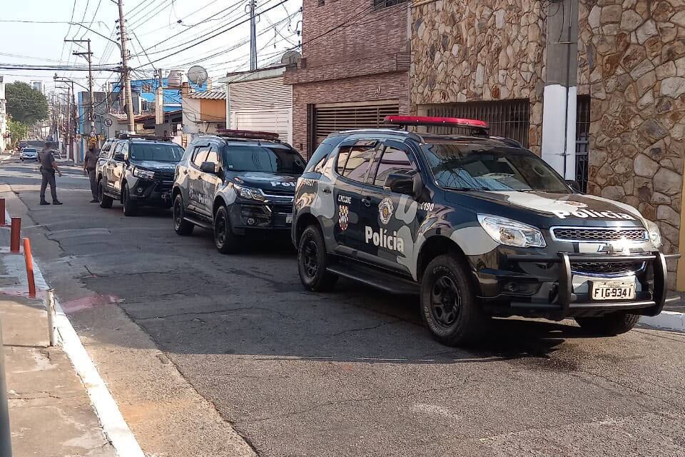 Polícia foi acionada após família ser feita refém em São Paulo