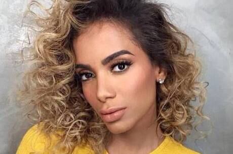 Anitta disse ter confundido as palavras