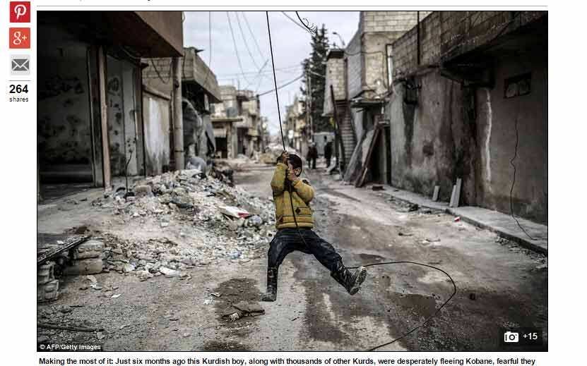 Depois de há apenas seis meses
fugir em desespero junto com esta família, este garoto agora pode brincar em
meio ao que um dia chamou de casa