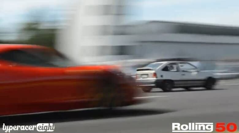 A  Ferrari 458
Speciale só foi reaparecer novamente atrás do Kadett, que desacelerava próximo à linha de chegada

Saiba tudo sobre carros! Acesse www.r7.com/carros