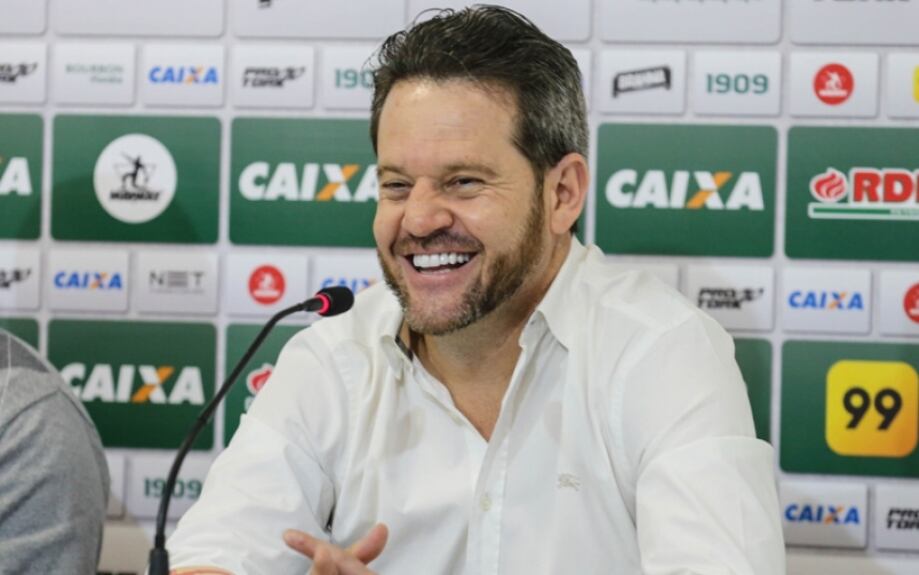 Argel Fucks foi demitido pelo Coritiba no mês de fevereiro. O treinador não resistiu à pressão após a queda precoce na Copa do Brasil, em revés para a URT ainda na primeira fase. Ele comandou o Coxa em 18 jogos: foram seis vitórias, oito empates e quatro derrotas.