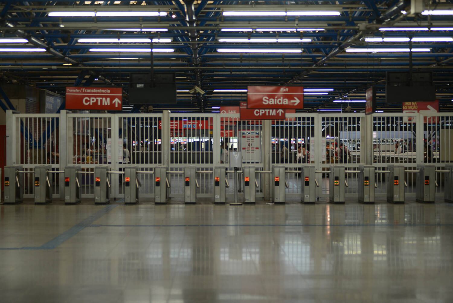 Usuários devem encontrar ao menos 4 linhas do Metrô fechadas nesta sexta (14)