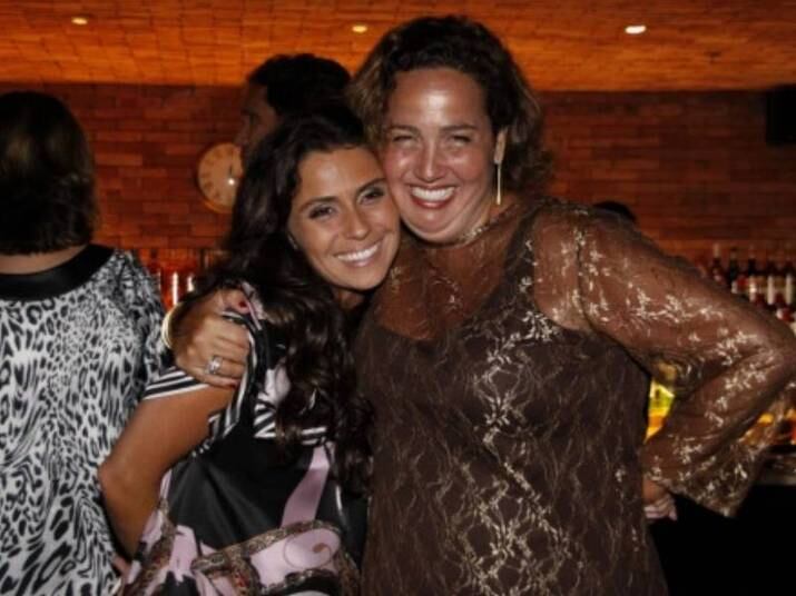 Giovanna Antonelli e Claudia Jimenez

As amizade das talentosas atrizes começou no set de filmagem da novela Sete Pecados (2007). A afinidade foi tanta que Cláudia é até madrinha das gêmeas de Antonelli, Sofia e Antônia, de três anos