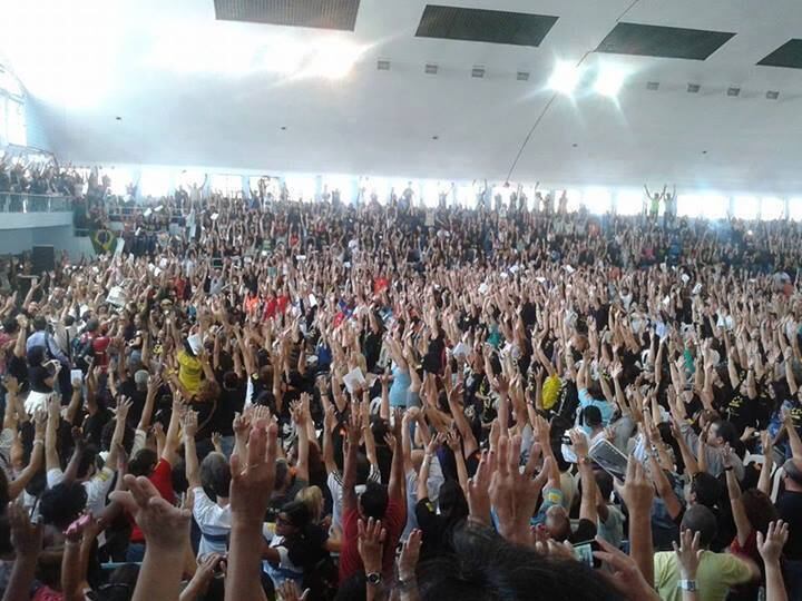Por unanimidade, professores municipais decidiram manter
greve
