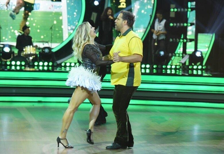 No episódio da última quarta-feira (14), o samba de Sebá e
Bruna somou 22 pontos e os colocou na zona de risco, junto com a atriz Isabel Fillardis e o ator Diogo Sales