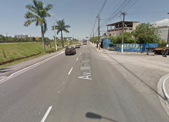 Av. Ministro Marcos Freire, onde o carro perdeu o controle e bateu em um poste