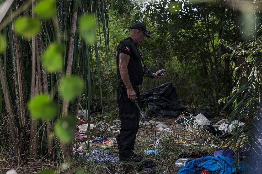 Policiais suspeitos do crime não preservaram a cena da chacina, movendo todos os corpos antes da chegada da perícia