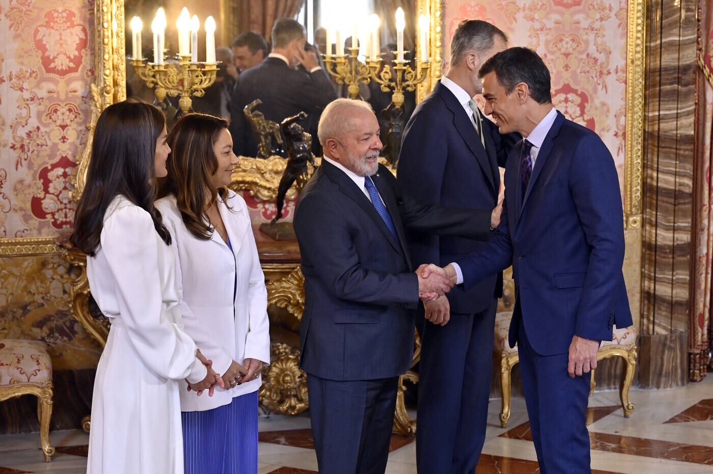 Lula conversou com Sánchez por telefone