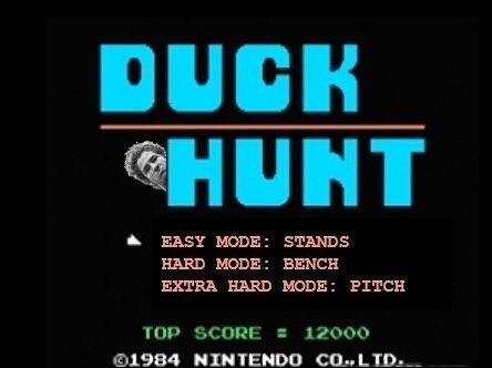 Em um outro meme, aparece a mensagem "Não cace", em inglês, com uma fotinho de Pato escondido atrás de uma letra