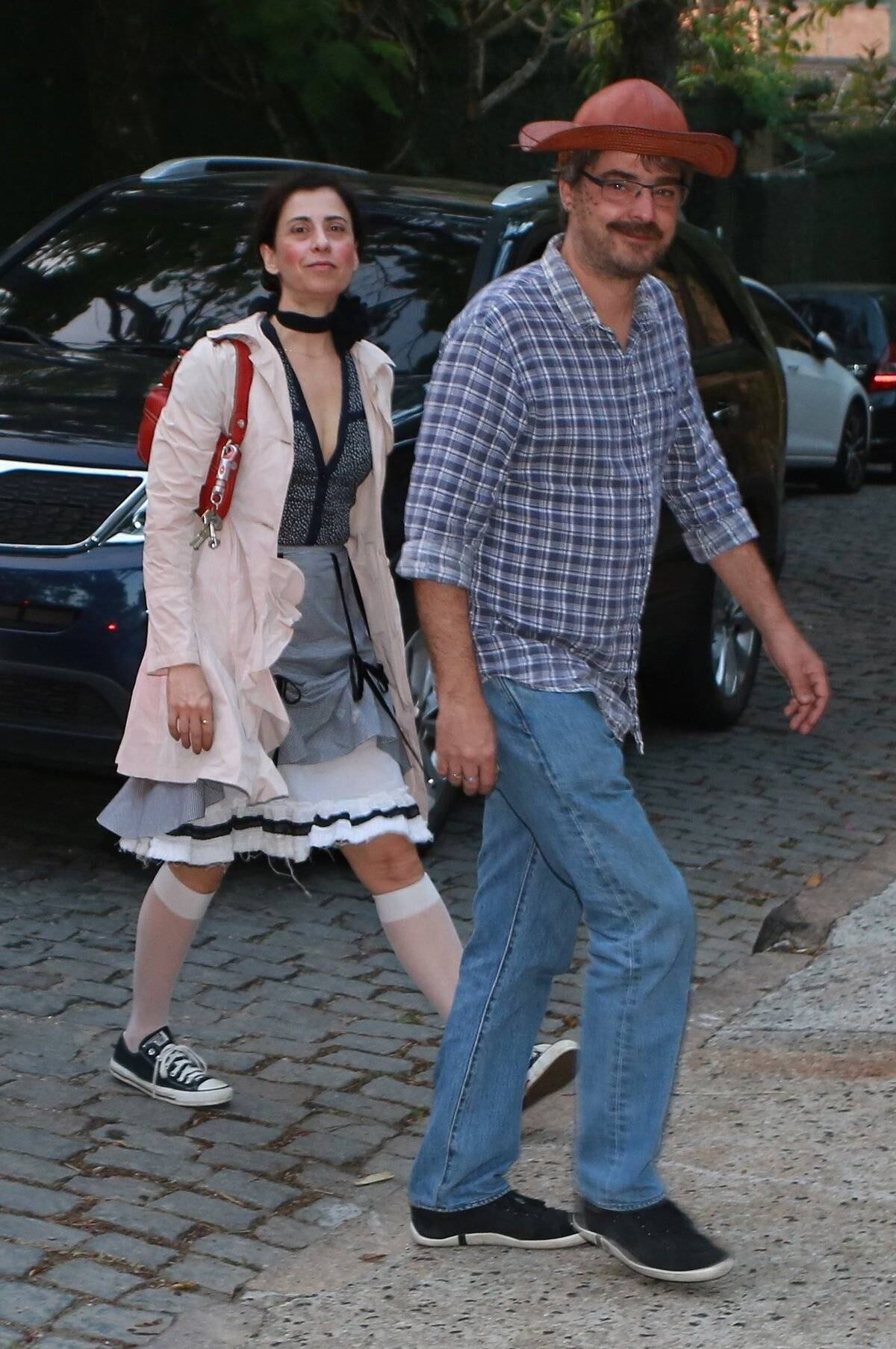 A atriz Fernanda Torres foi acompanhada do marido Andrucha Waddington