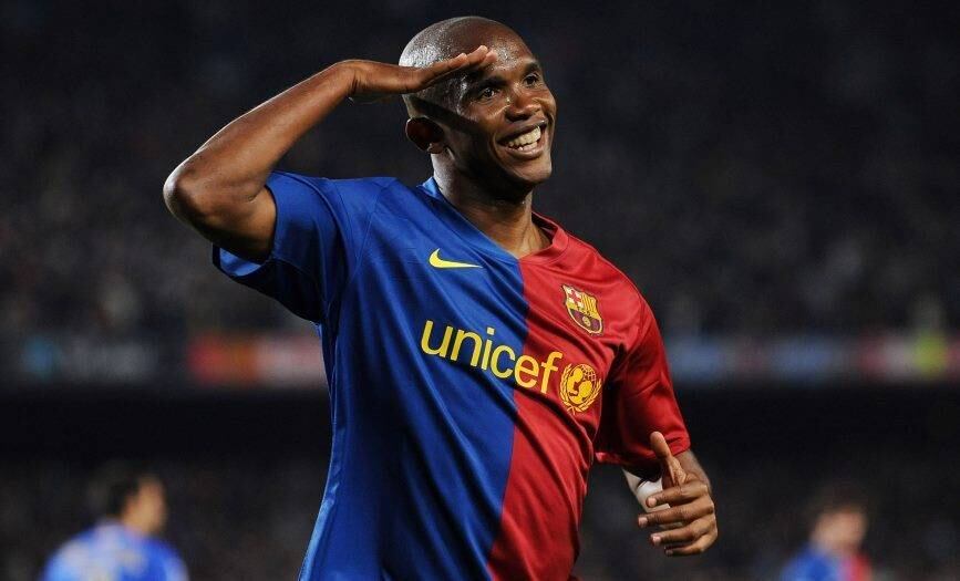 Um 9 de sucesso da história do Barcelona foi Samuel Eto’o. O
time catalão contou com os gols do camaronês entre 2004 e 2009