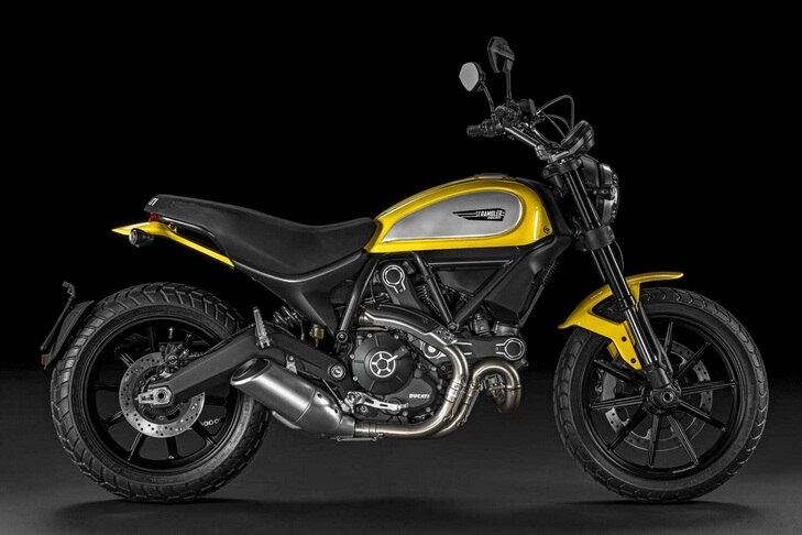 Ducati Scrambler — a motoca ainda não tem preço definido no Brasil. Ela tomará o lugar da Monster 796, da qual herda o motor de 803 cc e 75 cavalos de potência. A "bonitinha" veio para abocanhar o coração do público mais jovem, ao menos é o que a montadora informou