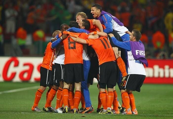 Em 2010, a Laranja Mecânica eliminou o Brasil na Copa do Mundo da África do Sul. O jogo, válido pelas quartas de final, terminou em 2 a 1 para a Holanda, de virada