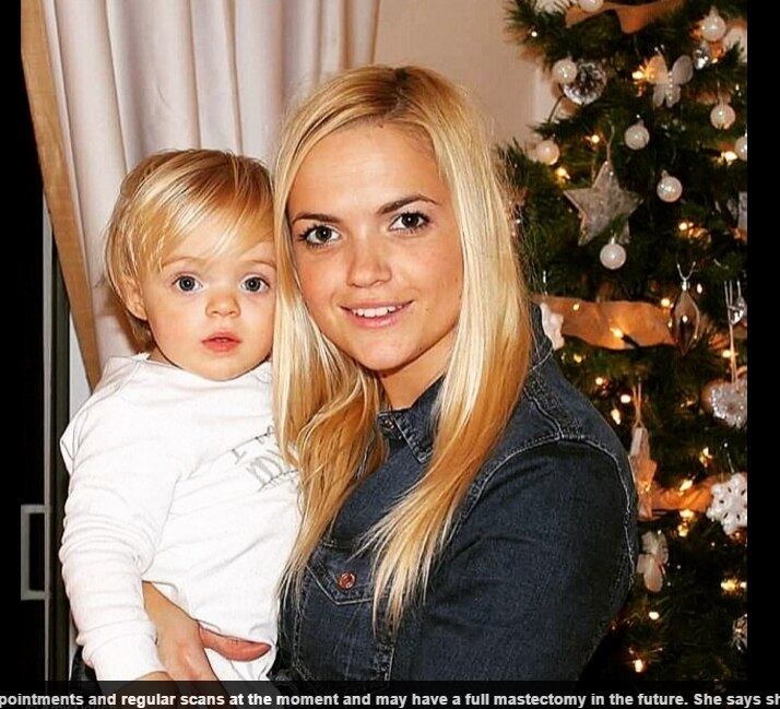 O tumor era tão perigoso que estava entrelaçado com as veias
da moça e passou do tamanho de uma ervilha ao de um punho durante a gravidez