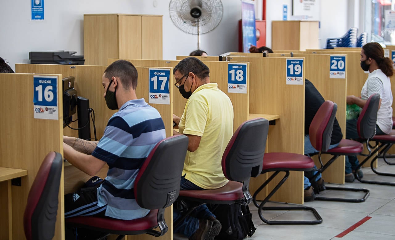 Mais de 4,2 milhões buscam trabalho há mais de um ano