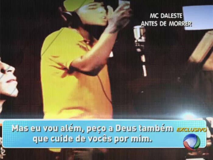 

Um dia vou ter que ir também. Mas eu vou além, peço a Deus também que cuide
de vocês por mim.



+ Aproveite e confira as matérias do programa Domingo Show

+ Já curtiu a página do Domingo Show no Facebook? É só clicar!

+ Siga o Domingo Show no Twitter e receba todas as notícias do programa
