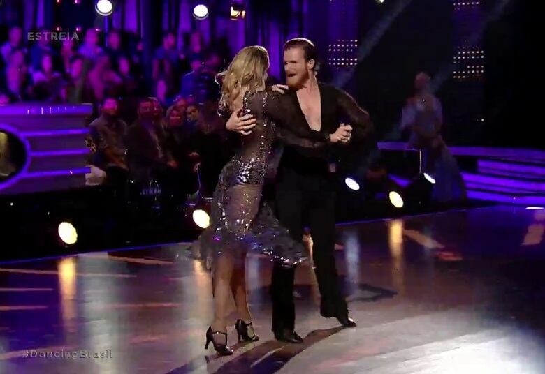 Durante os ensaios, a modelo alertou que, apesar da profissão, é uma pessoa muito tímida