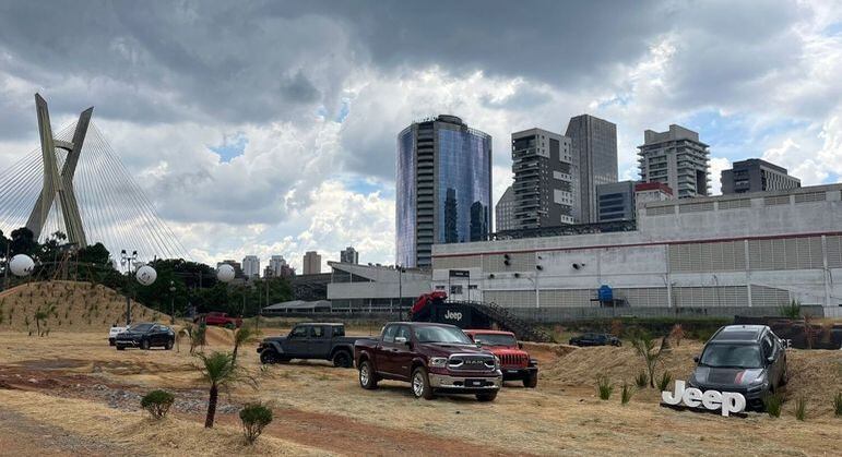 Segundo a marca, é necessário agendamento prévio no site da Jeep Experience para fazer testar os modelos