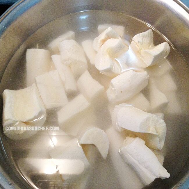 Caldo de Aipim com Calabresa e Bacon