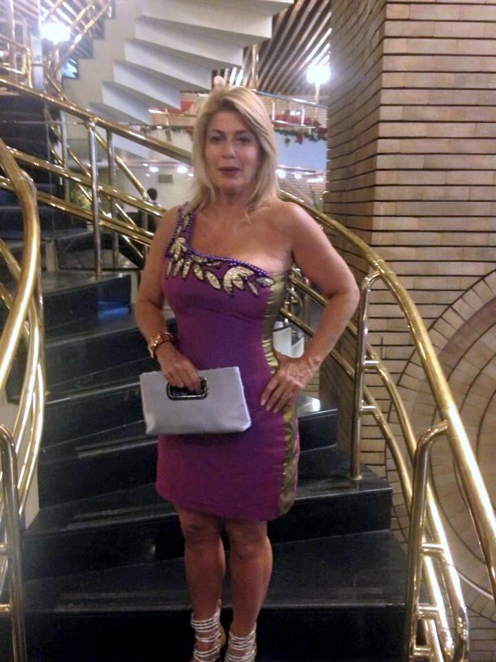 Cida está de férias na Argentina, curtindo os pontos turísticos ao lado do namorado