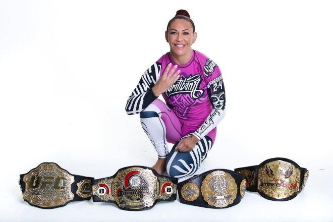Além de campeã do UFC e Bellator, ela também coleciona os títulos do Strikeforce e Invicta FC. Com os quatro títulos nos maiores eventos das artes mistas, ela é a única mulher que conseguiu um Grand Slam do MMA. Pelos feitos incríveis, ela é considerada por especialistas como a maior lutadora de MMA de todos os tempos 