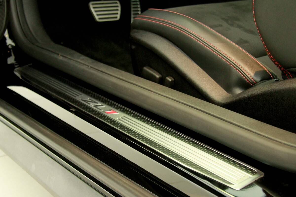 Até as soleiras do modelo são exclusivas

Leia a avaliação completa do modelo

Saiba tudo sobre carros! Acesse R7.com/carros
