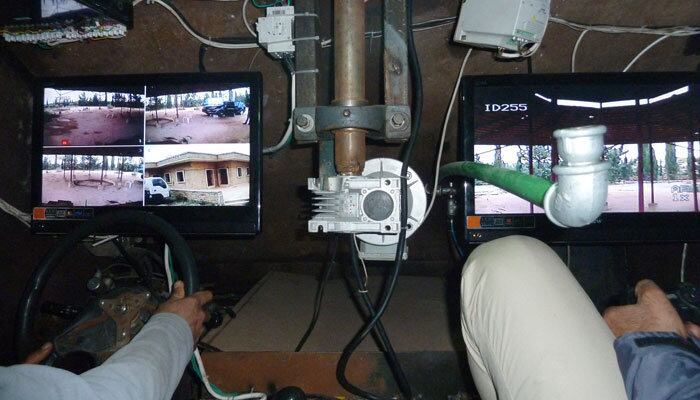 A ideia de construir um tanque de guerra caseiro partiu de dois irmãos sírios que lutam contra o regime do presidente Bashar Al Assad


