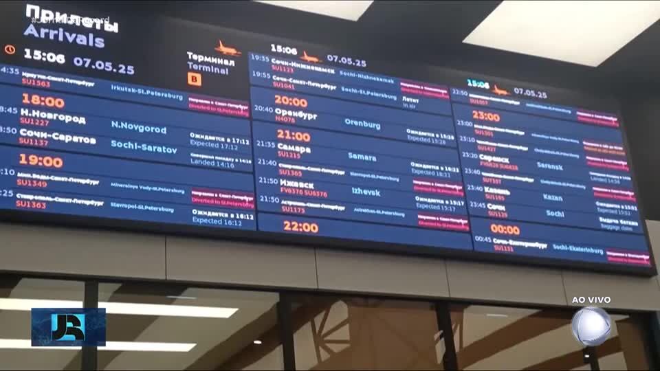 Ataques ucranianos com drones fazem aeroportos de Moscou fecharem