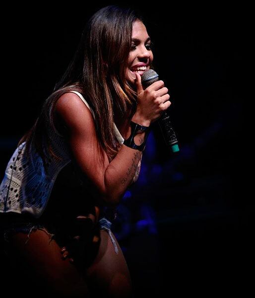 A vocalista acredita que o segredo do sucesso está relacionado a um conjunto de fatores, que envolvem o trabalho, os músicos, empresário, a produção e seu trabalho à frente dos vocais