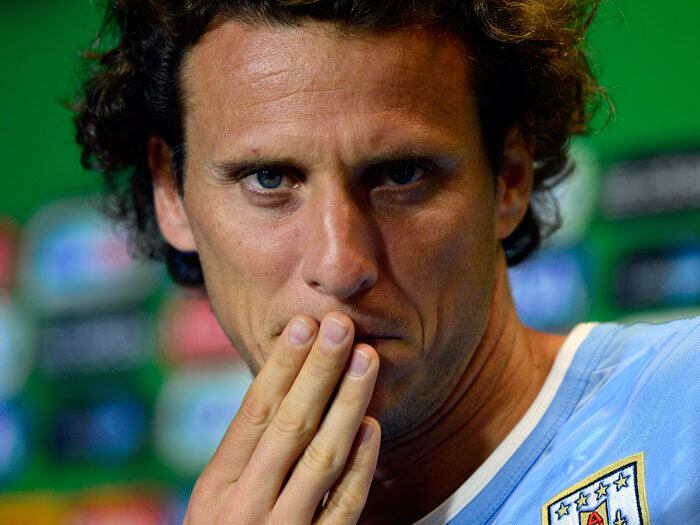 Diego Forlán espera repetir o sucesso de seu pai no Brasil