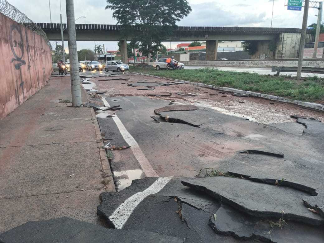 Chuva causou estragos em Uberlândia